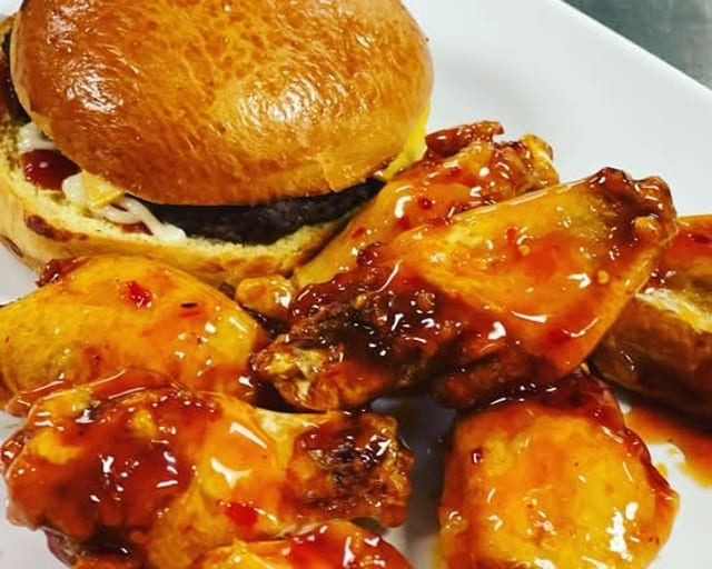 - ABBY'S BURGER (Burger & 6 Wings).